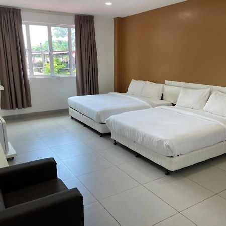 פנתאי צנאנג Melati Tanjong Beach Resort מראה חיצוני תמונה